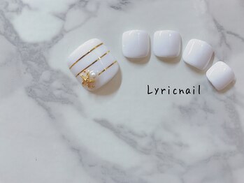 リリックネイル 本八幡店(LyricNail)/足元が明るく映える☆ホワイト♪