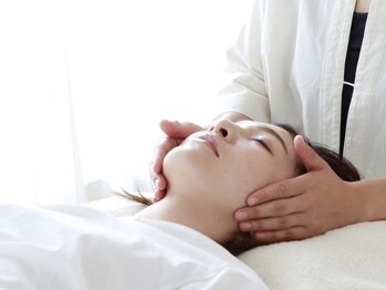 ルームドレ(room doree)の写真/【秋のゆらぎ顔に◎小顔美骨×耳ツボジュエリー】不調改善・代謝向上・美肌と嬉しい効果がたくさん☆
