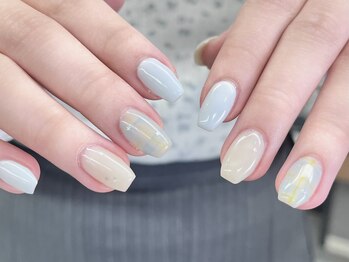 爽やかブルーチェックネイル