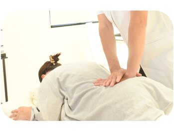 高槻てんじんまち整体院/検査　施術シーン