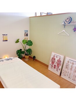 カイロプラクティック ニコ(nico)/施術ベッド