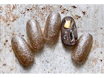 ネイルクローネ(nail crone)/大粒ラメのパーツ敷き詰め!