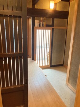 和月の写真/【ドライヘッドスパ専門店】木のぬくもりを感じる京町屋で、あなただけのサロンタイムをお過ごし下さい。