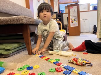 子育てママの整体サロン/施術中のお子様の様子