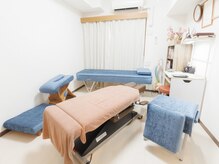 K-ソレイユの雰囲気（カイロプラクティックの専門設備と検査でオーダーメイド施術）