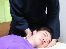 まぶ屋/中部～下部頸椎矯正