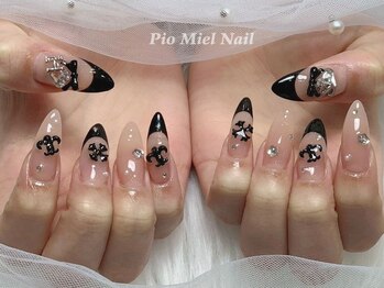 ピオミエルネイル 新宿(pio miel nail)/ブラッククロスの洗練ネイル