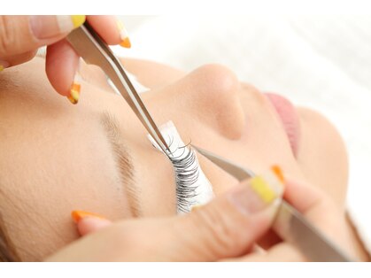 LEDマツエク&まつげパーマ専門店 U.【ユードット】土浦店の写真