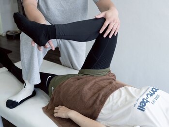 アンホールド(UNHOLD)の写真/【駅近で通いやすさ◎】経験豊富なトレーナーによる本格ストレッチ・整体で体の歪み・痛みを改善！