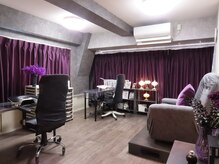 エンジェル 葛飾(ANGEL)の雰囲気（シックで落ち着いた店内！ハンド 2席 フット2 席ございます）