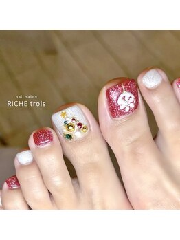 リッシュ トロワ(RICHE trois)/クリスマスフットネイル