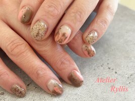 ピンクブラウン