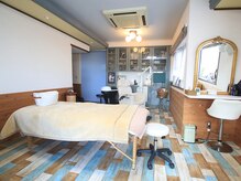 フラット(frat)/入口から見た全体の写真です