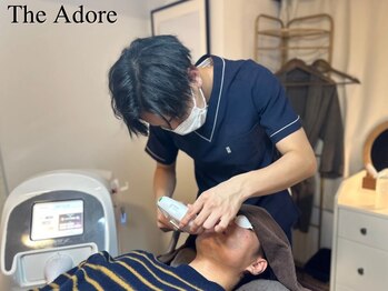 ザ アドア(The Adore)の写真/【顎・顎下・首・頬・鼻下・もみあげ・眉・額の全パーツ対応◎】人気No,1★メンズヒゲ全パーツ脱毛¥4,400