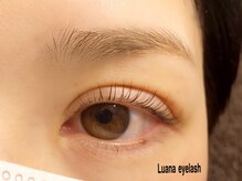 目の形・お顔立ちを生かすデザインで魅力を引き出します☆