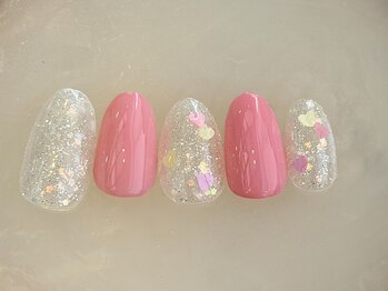 キラキラピンクネイル