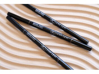 モストアイズ 横浜(most eyes)/アイブロウ人気アイテム☆