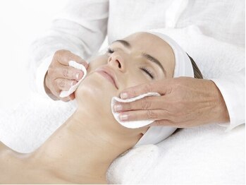 エステプリヴェモロッコ(ESTHE PRIVE MOROCCO)/STEP2 拭き取り化粧水