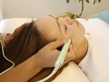 @SUNiko～total care saron～【サニコトータルケアサロン】の写真/コンシーラー卒業！ダウンタイム無し！ゆっくり着実にアプローチしお肌自体を育てるシミケアで本気改善◇