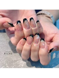 フラッシュ×黒フレンチネイル