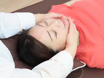 リボーン 福岡春日(Rebone)の写真/小顔矯正で左右対称の小顔に！お肌のハリツヤUPにも効果的◎施術後の変化に感動します♪