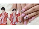 イニシャルピンクネイル
