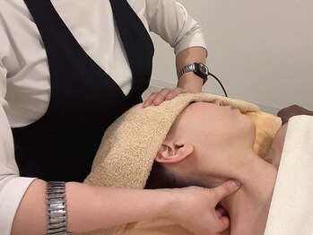 ルノン(Lunon)の写真/お顔の歪み・ほうれい線・たるみにアプローチ＆引締め、理想の若見えFACEに！肩こり解消も同時に実現♪