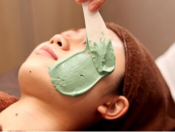 グラシュ シェービングエステ(gracieux Shaving Esthe)の写真/温かなスチームに包まれて産毛と古い角質を丁寧にオフ◎肌のトーンUPと保湿を叶える美肌メンテナンス★