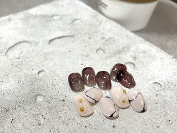 テテ 本店(tete)の写真/【ニュアンスデザインコース(オフ込)¥6300】デザインの幅広さ,種類の多さ◎他と違うnailがしたいならteteへ