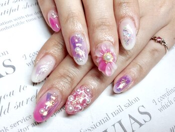 プロフェッショナル ネイルサロン ラヴィアス(LAVIAS)/【ジェル】10本アートし放題