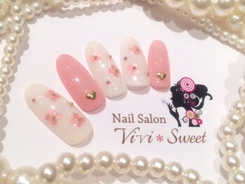 ネイルサロン ヴィヴィスウィート(Nail Salon Vivi Sweet)/ホロフラワーネイル