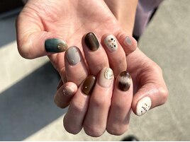 個性派ニュアンスネイル