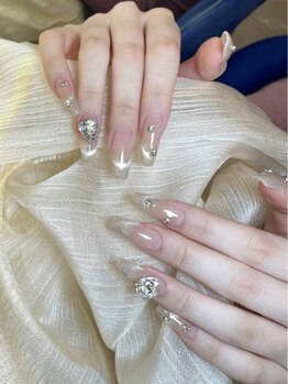 Shiori Nailsalon　持ち込み・長さだしサロン/ちゅるんビジューネイル