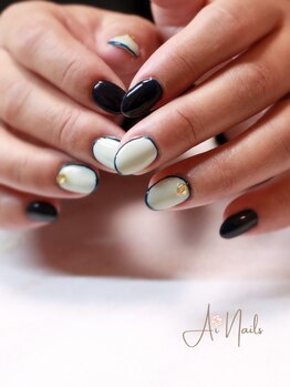 アイネイルズ(Ai nails)/シンプルにシックな紺色