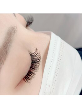 レディースアイ(LADY's eye)の写真/高品質、フラットマットラッシュ♪軽いのにボリューム感☆キープ力☆あらゆる角度からも美しく♪全てオフ込