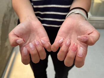 ロエン 北岡崎(ROEN)/細めフレンチ×手書きチェック