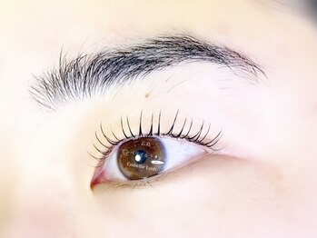 アンベリイルラッシュ(Embellir Lash)/まつげパーマ(ラッシュリフト)