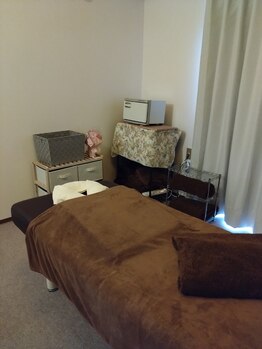 くつろぎ/壁際は、お着替えの棚です。