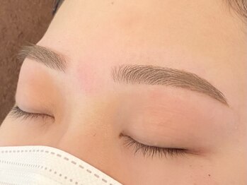 ロコラッシュ 池袋東口店の写真/今話題のアイブロウWaxメニューあり★眉毛で第一印象は変わる！あなたにあった似合わせ眉をご提案♪