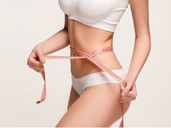 アイビー(aibe:)の写真/40歳からの脂肪悩みにアプローチ!aibe:の痩身エステでポッコリお腹と更年期太りを撃退し理想の体型に◎