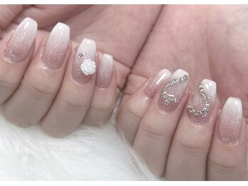 アール(R)/定額ネイル