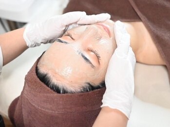 ウォーム(Warm)の写真/人気の組み合わせで透明感UP☆[毛穴エクストラクション×ハーブピーリング1g¥9,800]毛穴汚れもごっそり♪