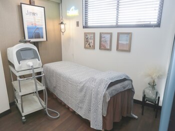 ジョーズ(JAWS)の写真/《河原町駅徒歩4分/烏丸駅徒歩3分★》低価格×メンズ専門店！濃い毛から産毛までアプローチし、清潔感UP◎