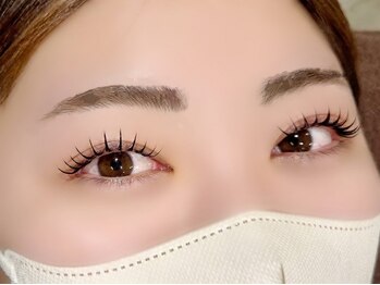アコル(acor)の写真/【マツエク（フラットラッシュ）/アンドヘルシー導入☆】自まつ毛が伸びたようなマツエクで自然に目力UP♪