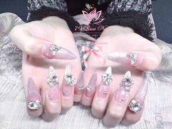 79リナネイル 心斎橋店(79LINA NAIL)の写真/【キラキラパーツ豊富にご用意◇】豊富なデザイン・パーツで自分だけのとっておきネイルが叶う★