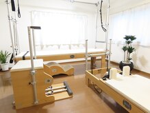 ピラティスアンローズ 自由が丘店(Pilates en Rose)/プライベートマシンピラティス