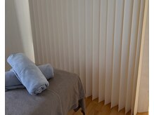 ビオエル(BIOELU)/ベッド横　パーテーション