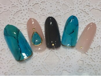ネイルサロン リリオ(Nail Salon Ririo)/メタリックとターコイズネイル