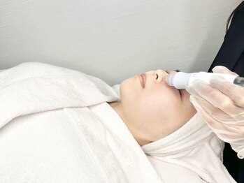 クラリス 大宮店(CLARIS)の写真/皮脂、乾燥、たるみ、あなたの毛穴の【本当の原因】を見極める、根本改善プロフェッショナルの毛穴撲滅術！