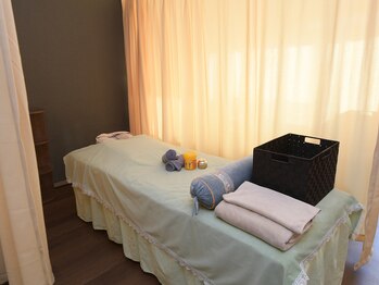 紅葉全身揉みほぐし/ベッド